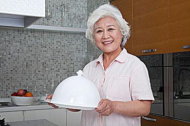 3DM速报：EA结束FIFA合作 《怪猎崛起曙光》可与NPC携手狩猎